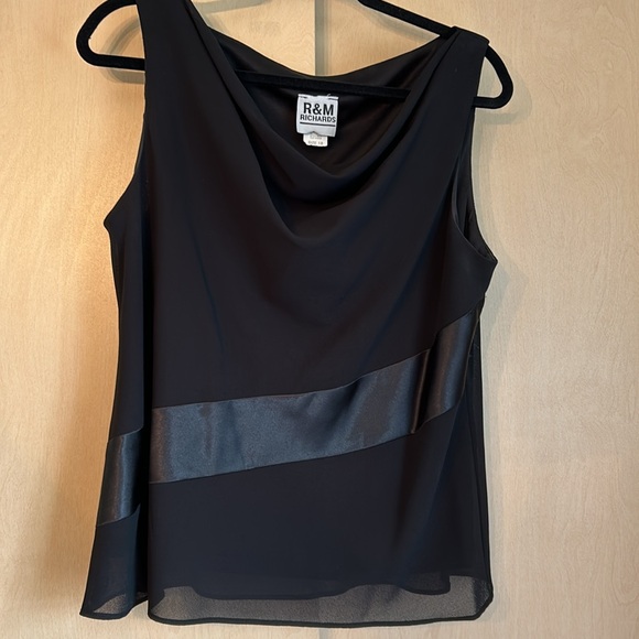 Three piece jacket and top set - Picture 3 of 10